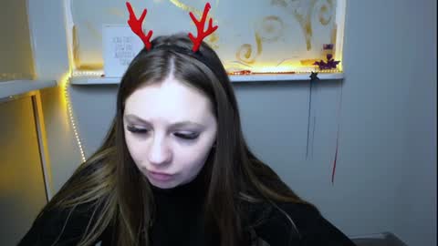 Snapshot of luizaheems_ chatting on 12-23-24, 11:25 Luiza online show from 12-23-24, 11:25