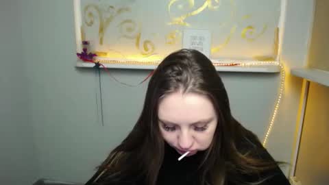 Snapshot of luizaheems_ chatting on 02-07-25, 10:50 Luiza online show from 02-07-25, 10:50