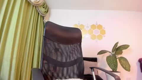Snapshot of lukacastillo chatting on 06-02-26, 04:14 Luka Castillo online show from 06-02-26, 04:14