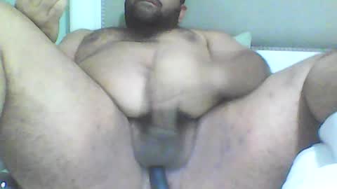 Snapshot of lukacavani33 chatting on 06-28-26, 02:39 LUKACAVANI online show from 06-28-26, 02:39
