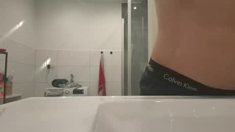 lukasschoetz online show from 11-08-25, 08:40