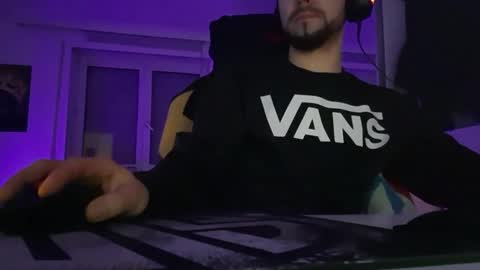 Snapshot of lukasschoetz chatting on 02-15-26, 06:37 lukasschoetz online show from 02-15-26, 06:37