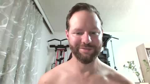 Snapshot of luke91_t chatting on 07-04-26, 07:42 luke91_t online show from 07-04-26, 07:42