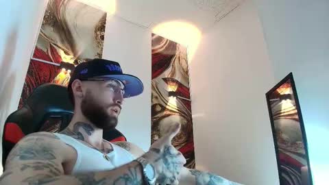 Snapshot of luke_davis01 chatting on 01-15-26, 01:05 LUKE online show from 01-15-26, 01:05