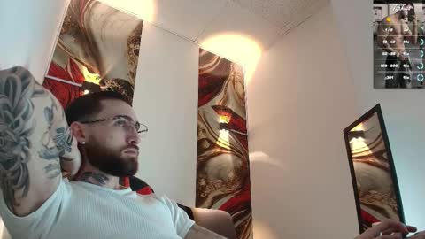 Snapshot of luke_davis01 chatting on 02-09-26, 01:04 LUKE online show from 02-09-26, 01:04