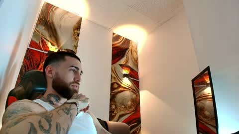 LUKE online show from 04-21-26, 01:06