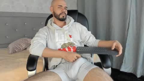 Snapshot of luke_diaz7 chatting on 02-07-25, 01:36 luke diaz7 online show from 02-07-25, 01:36