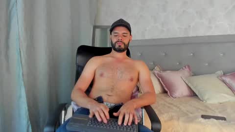 Snapshot of luke_diaz7 chatting on 03-06-25, 06:19 luke diaz7 online show from 03-06-25, 06:19