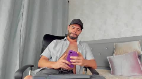 Snapshot of luke_diaz7 chatting on 03-09-25, 07:45 luke diaz7 online show from 03-09-25, 07:45