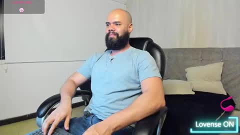 Snapshot of luke_diaz7 chatting on 10-04-25, 04:10 luke diaz7 online show from 10-04-25, 04:10