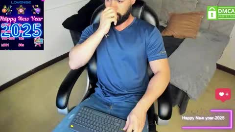 Snapshot of luke_diaz7 chatting on 12-15-25, 02:05 luke diaz7 online show from 12-15-25, 02:05