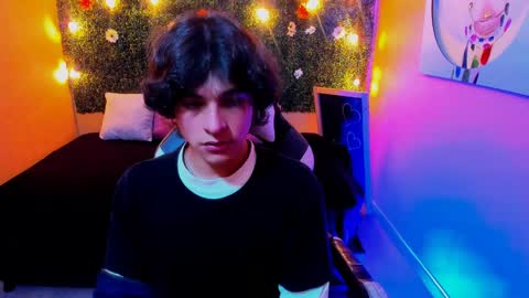 Snapshot of luke_howland chatting on 01-21-25, 08:21 Luke online show from 01-21-25, 08:21