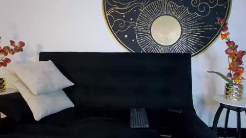 Snapshot of luke_savagge chatting on 10-05-25, 02:59 Luke online show from 10-05-25, 02:59