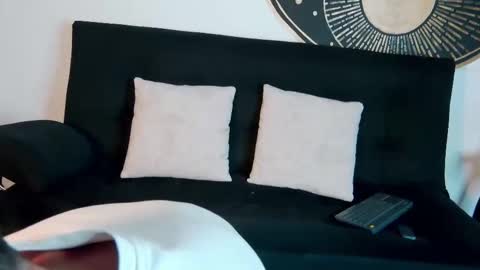 Snapshot of luke_savagge chatting on 10-10-25, 08:08 Luke online show from 10-10-25, 08:08