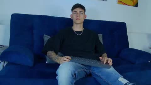 Snapshot of luke_savagge chatting on 10-12-25, 04:44 Luke online show from 10-12-25, 04:44