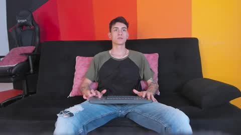 Snapshot of luke_savagge chatting on 10-18-25, 08:53 Luke online show from 10-18-25, 08:53