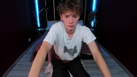 Snapshot of luke_sweet chatting on 11-24-25, 08:47 Luke online show from 11-24-25, 08:47