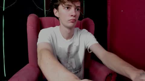 Snapshot of luke_sweet chatting on 11-28-25, 11:46 Luke online show from 11-28-25, 11:46