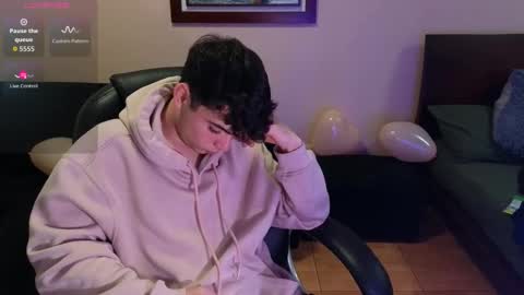 Snapshot of lukeboyce chatting on 02-05-26, 12:48 lukeboyce online show from 02-05-26, 12:48