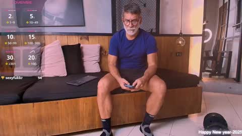 Snapshot of lukecrews chatting on 02-02-25, 07:04 Luke Crews online show from 02-02-25, 07:04