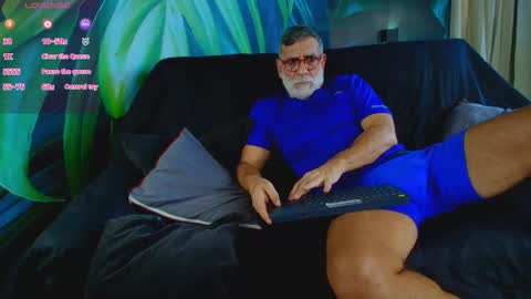 Snapshot of lukecrews chatting on 09-17-25, 07:37 Luke Crews online show from 09-17-25, 07:37