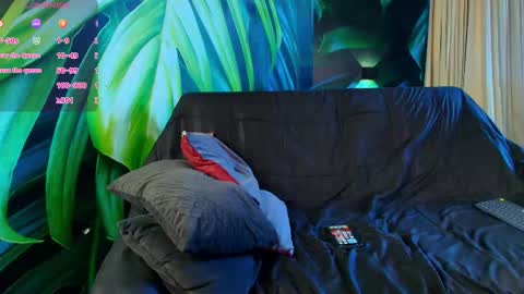 Snapshot of lukecrews chatting on 09-27-25, 07:08 Luke Crews online show from 09-27-25, 07:08