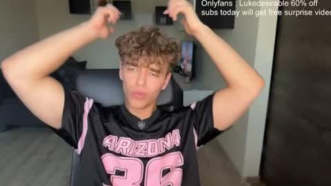 Snapshot of lukedesirable chatting on 07-17-26, 06:46 lukedesirable online show from 07-17-26, 06:46