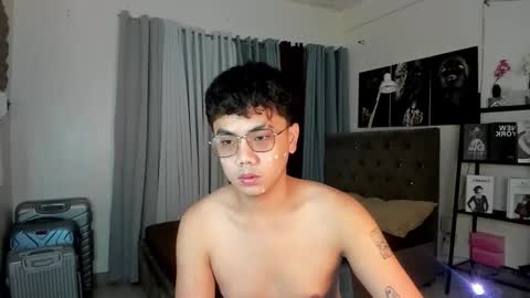 Snapshot of lukeevansx chatting on 09-13-25, 05:40 LUKE online show from 09-13-25, 05:40