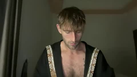 Snapshot of lukegunn22 chatting on 10-04-25, 11:14 MR. Luke Gunn online show from 10-04-25, 11:14