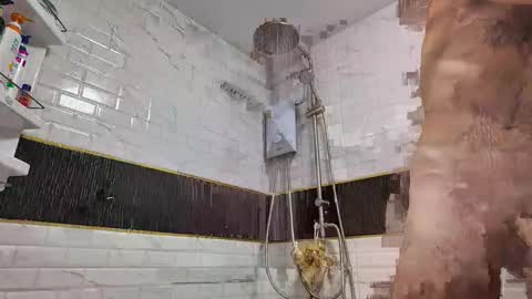 Snapshot of lukegunn22 chatting on 11-11-25, 09:59 MR. Luke Gunn online show from 11-11-25, 09:59