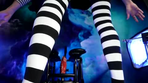 lukewildone online show from 10-05-25, 03:27