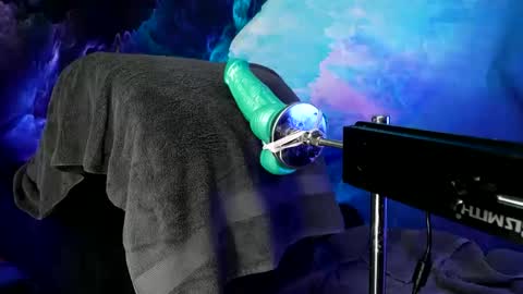 lukewildone online show from 10-09-25, 06:22