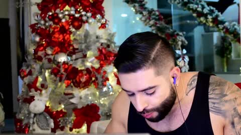 Snapshot of lukhass chatting on 12-07-24, 04:53 Lukhas f4f online show from 12-07-24, 04:53