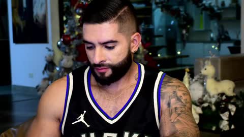Snapshot of lukhass chatting on 01-08-25, 01:11 Lukhas f4f online show from 01-08-25, 01:11