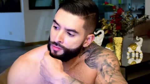 Snapshot of lukhass chatting on 02-19-25, 02:12 Lukhas f4f online show from 02-19-25, 02:12