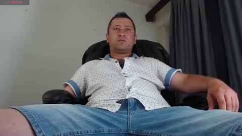 Snapshot of lukkee30 chatting on 07-05-26, 01:40 Sir Alex online show from 07-05-26, 01:40