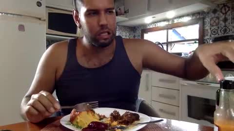 Snapshot of luksmen1 chatting on 02-18-25, 07:52 lucifer online show from 02-18-25, 07:52