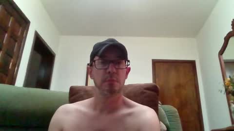 Snapshot of lukz88bigcock chatting on 04-14-26, 01:33 Luke online show from 04-14-26, 01:33