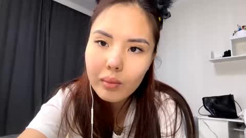 lullivi online show from 04-20-26, 03:15