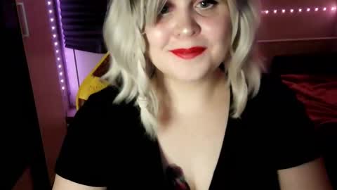 Snapshot of lulovia chatting on 03-10-26, 09:09 lulovia online show from 03-10-26, 09:09