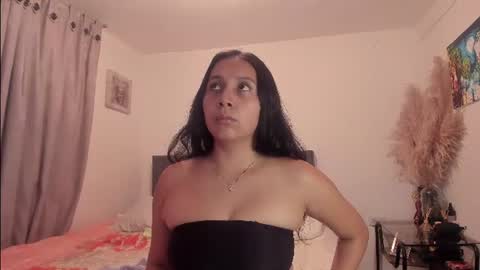 Snapshot of lulu10541697 chatting on 06-12-26, 01:15 lulu10541697 online show from 06-12-26, 01:15