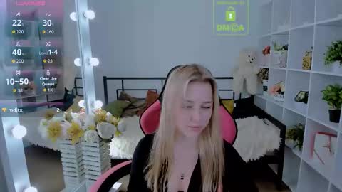Lily online show from 10-29-25, 06:59