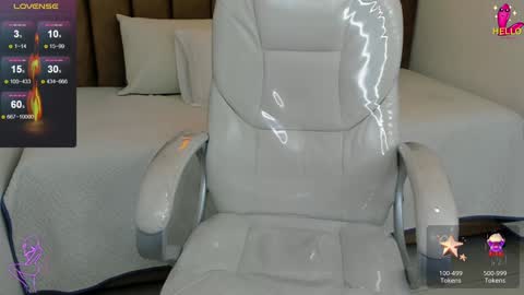 Snapshot of lulu_girl23 chatting on 12-28-24, 10:47 Lulu online show from 12-28-24, 10:47