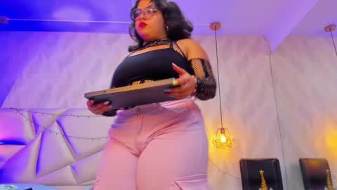 Snapshot of lulu_kawai chatting on 01-10-25, 10:36 lulu online show from 01-10-25, 10:36