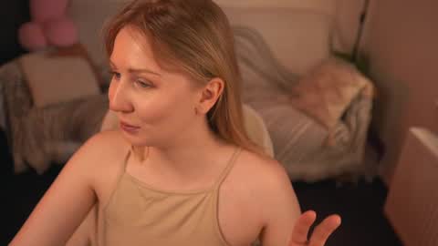 Snapshot of lulu_lovett chatting on 02-19-25, 01:39 lulu_lovett online show from 02-19-25, 01:39