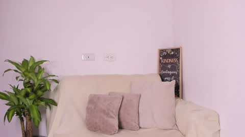 LULU online show from 01-28-25, 03:04