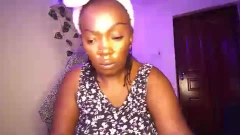 Snapshot of lulu_sparks1 chatting on 09-25-25, 05:55 lulu_sparks1 online show from 09-25-25, 05:55