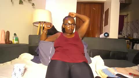 Snapshot of lulu_sparks1 chatting on 01-09-26, 05:37 lulu_sparks1 online show from 01-09-26, 05:37