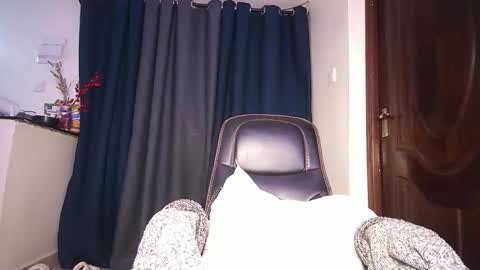 Snapshot of lulu_sparks1 chatting on 01-15-26, 07:17 lulu_sparks1 online show from 01-15-26, 07:17