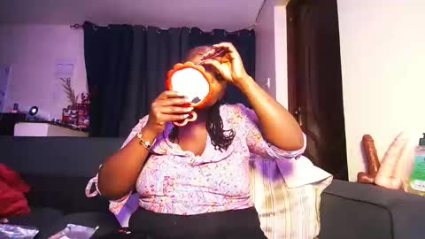 Snapshot of lulu_sparks1 chatting on 02-06-26, 06:07 lulu_sparks1 online show from 02-06-26, 06:07